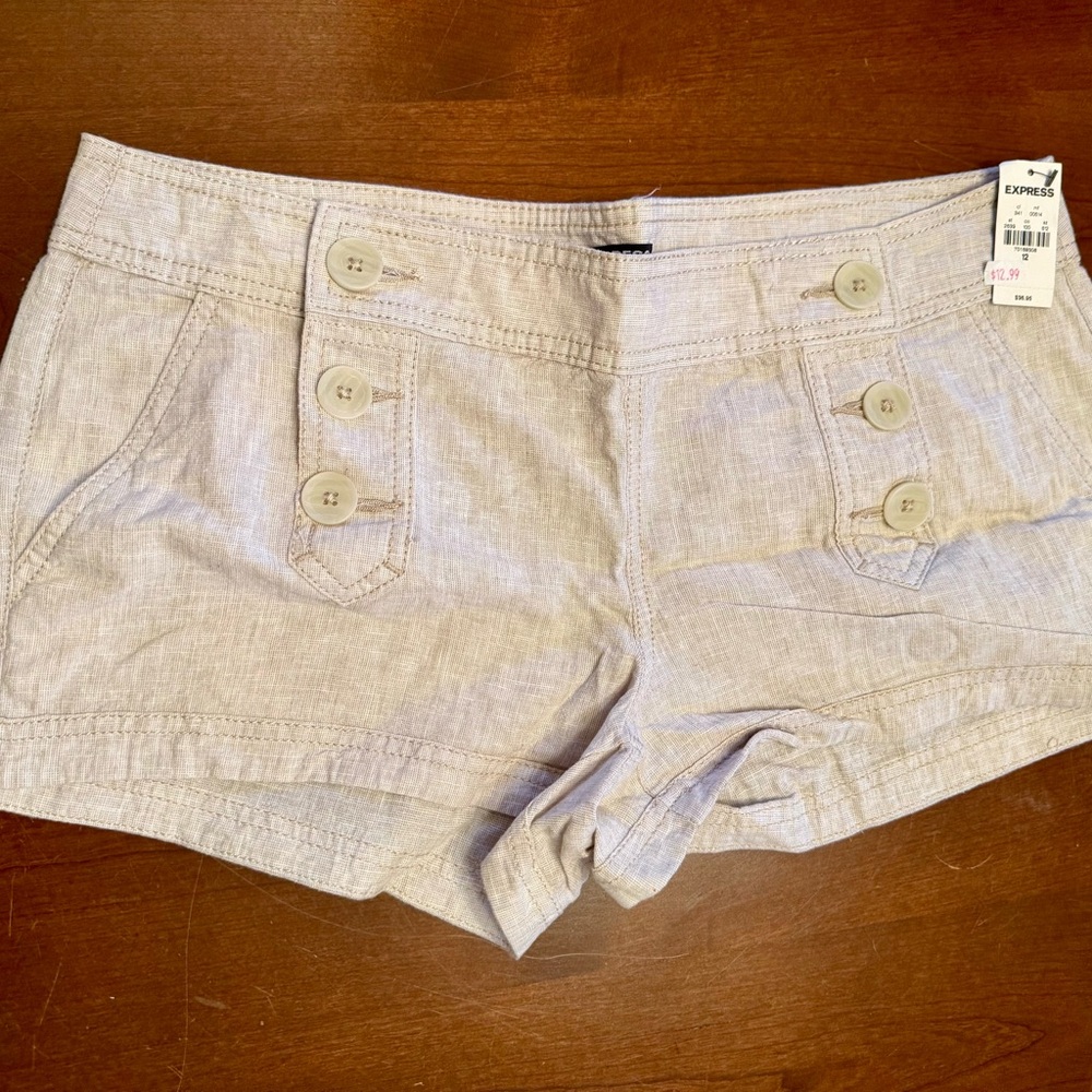 Express Women's Light Tan Cargo Shorts